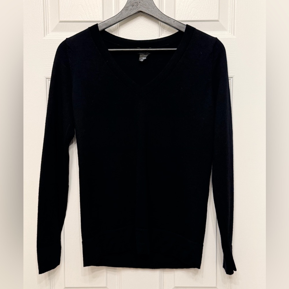 Club Monaco Black V-Neck Sweater